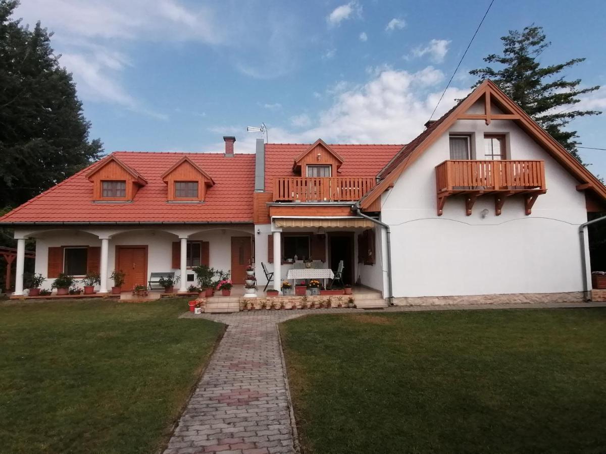 Tamas Batya Kunyhoja Διαμέρισμα Balatonmáriafürdő Εξωτερικό φωτογραφία
